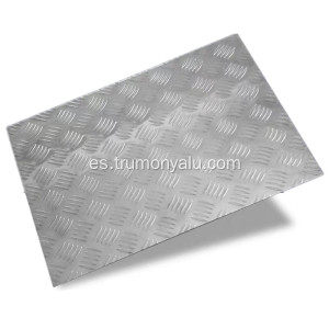 Piso antideslizante de lámina de aluminio en relieve usada